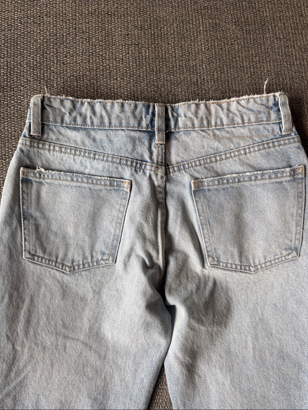 Zara Light Blue Straight Women’s Jeans with Knee Rips - Picture 6 of 7